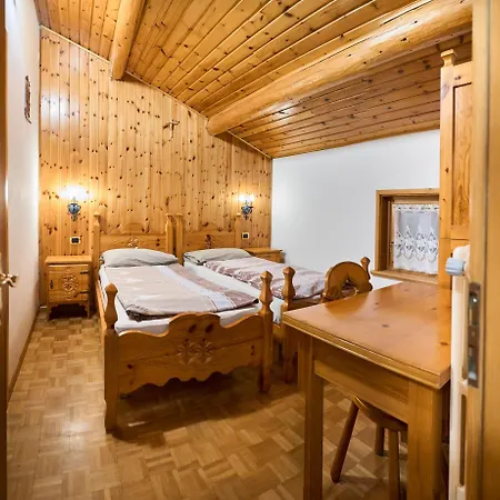 Aparthotel Lorella *