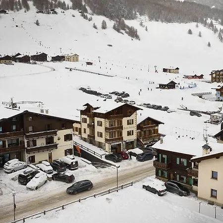 Appart hôtel Lorella *